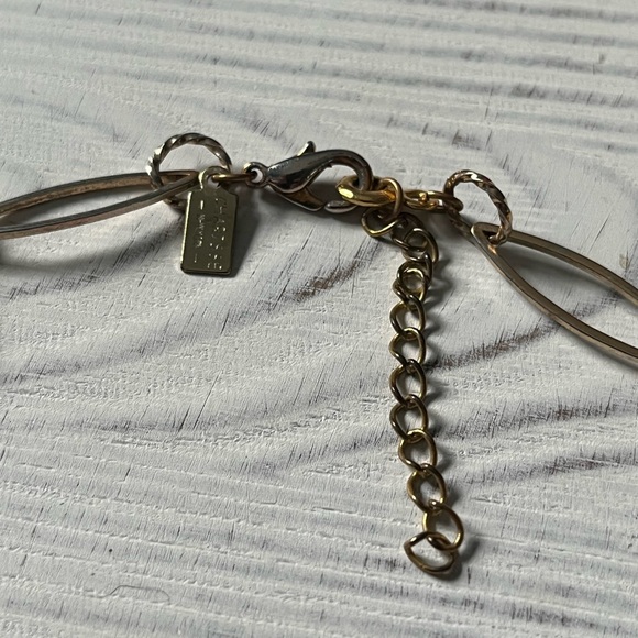 Necklace - Picture 4 of 11